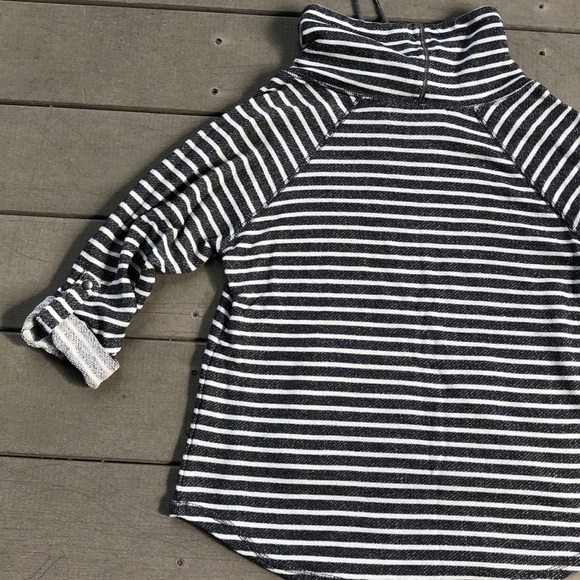 French Laundry medium grey and white sweatshirt - Picture 8 of 9